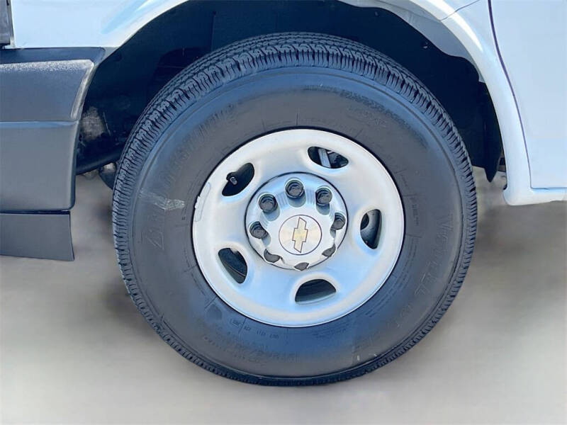 2024 Chevrolet Express 2500