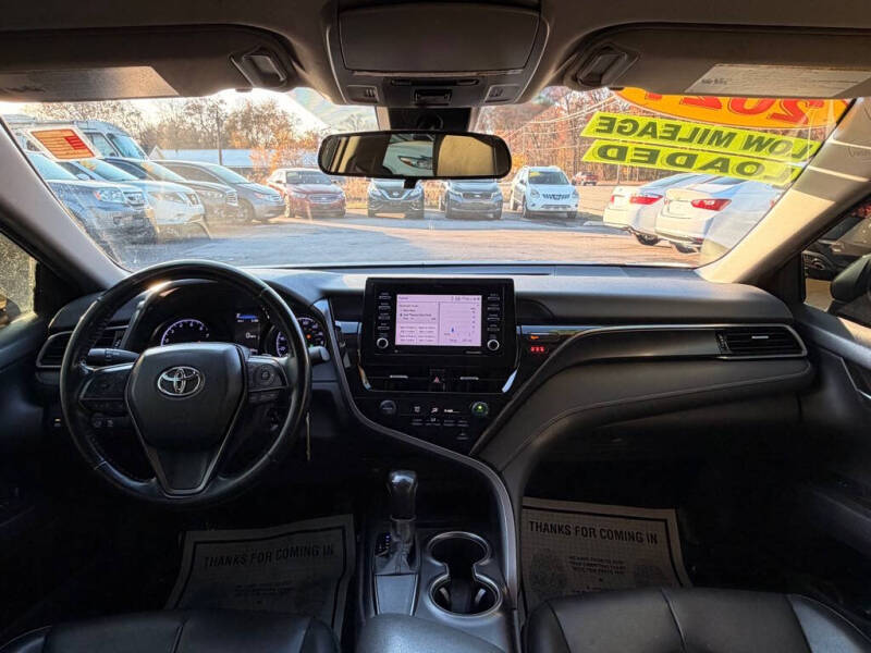 2021 Toyota Camry SE