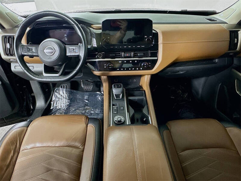 2022 Nissan Pathfinder Platinum