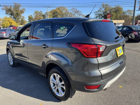 2019 Ford Escape SE