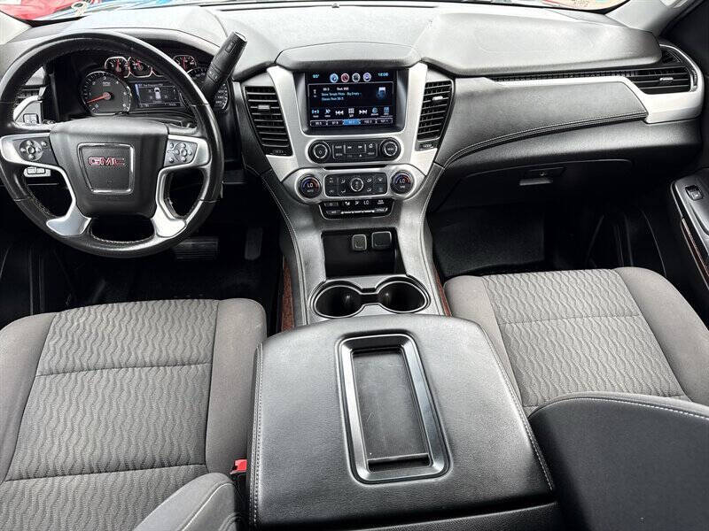 2017 GMC Yukon XL SLE