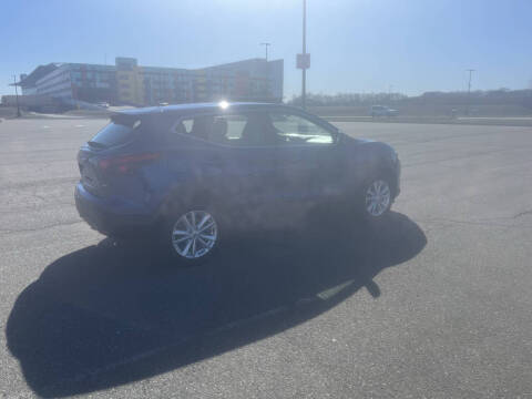 2017 Nissan Rogue Sport SV