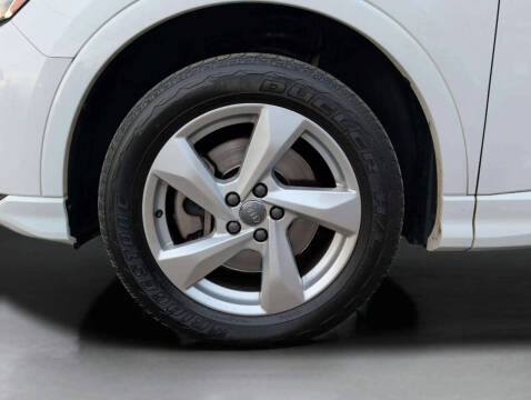 2019 Audi Q3 quattro Premium 45 TFSI