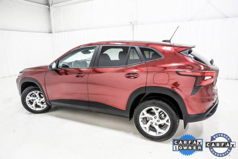 2025 Chevrolet Trax LS