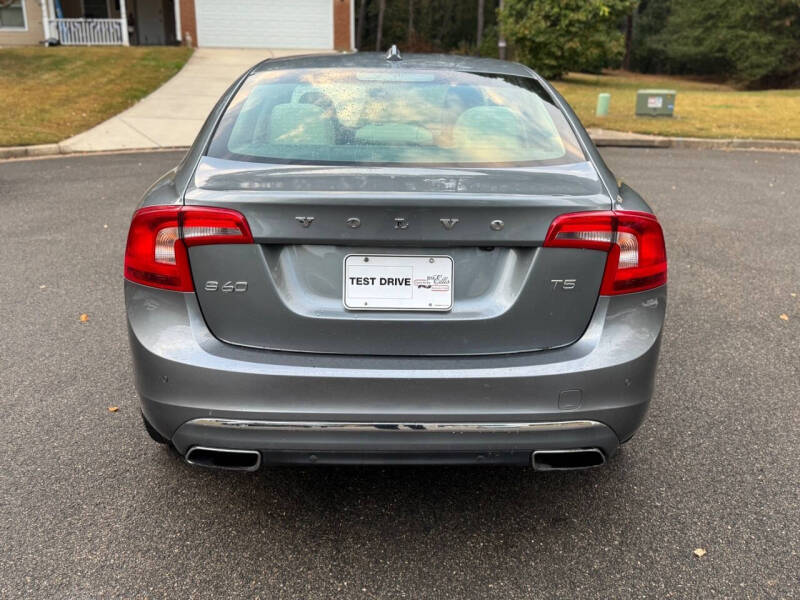 2018 Volvo S60 T5 Inscription Platinum