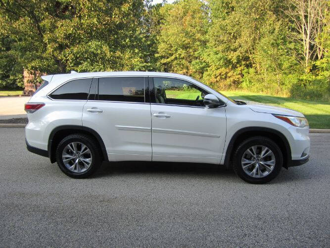 2016 Toyota Highlander LE