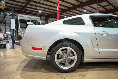 2005 Ford Mustang GT Premium