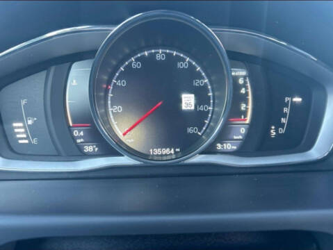 2015 Volvo XC70 T6 Platinum