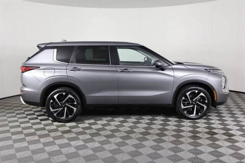 2022 Mitsubishi Outlander SE