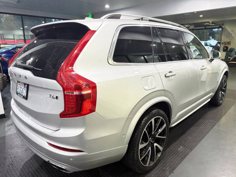 2018 Volvo XC90 T6 Momentum