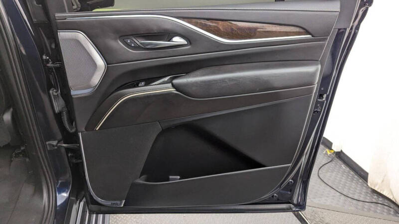 2021 Cadillac Escalade ESV Premium Luxury Platinum