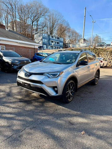 2017 Toyota RAV4 Hybrid SE