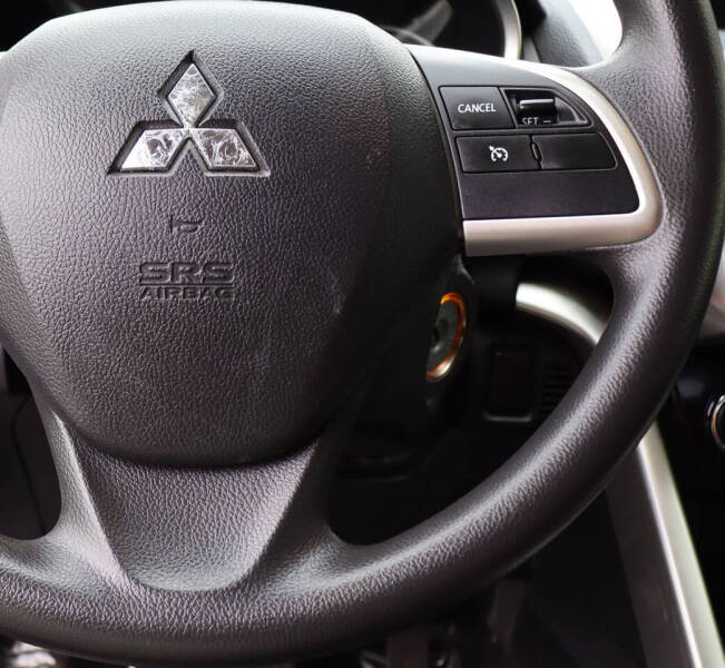 2019 Mitsubishi Eclipse Cross LE