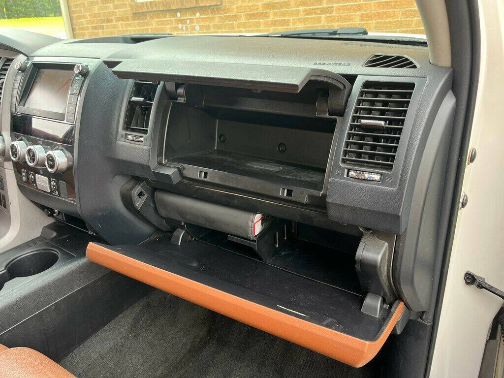 2013 Toyota Sequoia 51