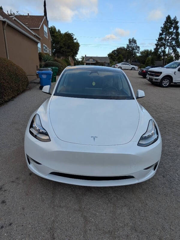 2023 Tesla Model Y Long Range