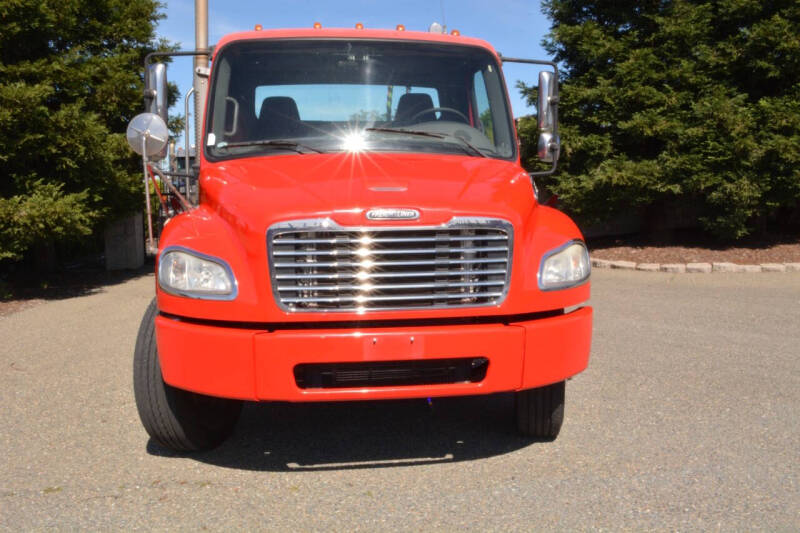 2012 Freightliner M2 106