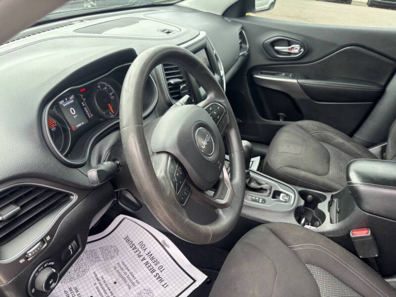2019 Jeep Cherokee Latitude