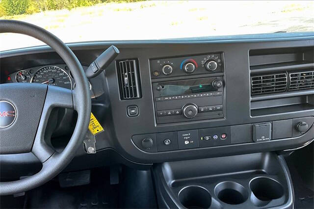 2025 GMC Savana 3500