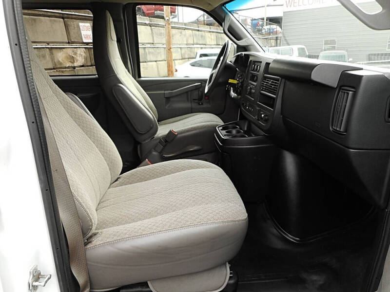 2017 Chevrolet Express LS 2500