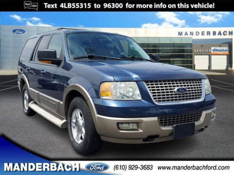 2004 Ford Expedition for sale at Capital Group Auto Sales & Leasing in Freeport NY