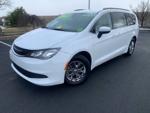 2021 Chrysler Voyager for sale at Craven Cars in Louisville KY