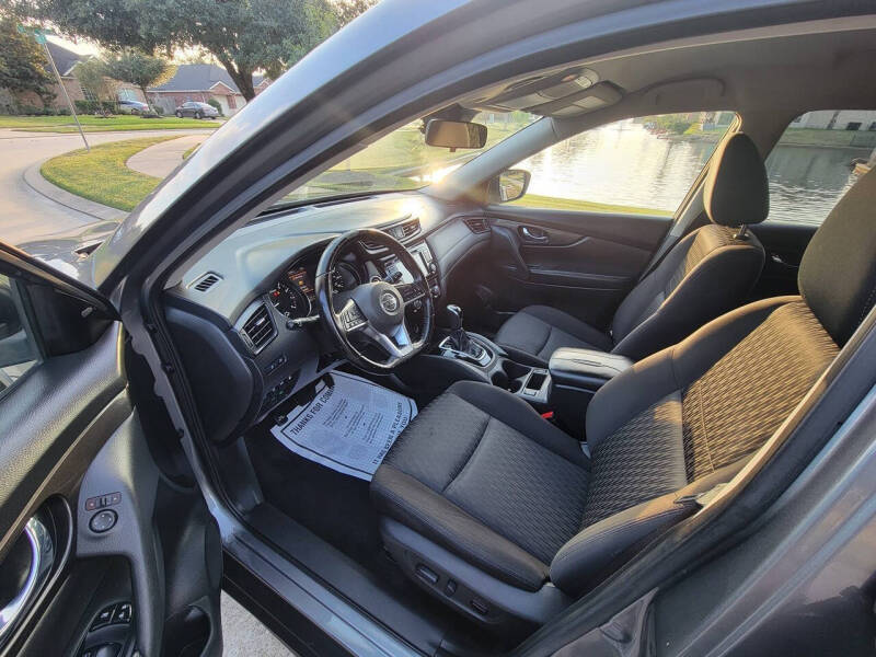 2020 Nissan Rogue SV