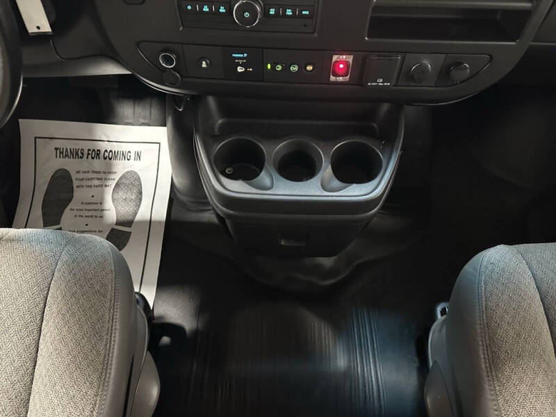 2022 Chevrolet Express 3500