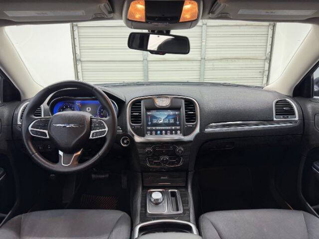 2018 Chrysler 300