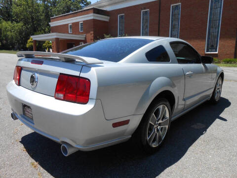 2007 Ford Mustang GT Deluxe