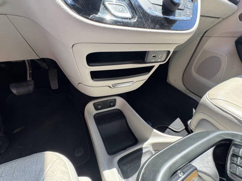 2019 Chrysler Pacifica Touring L 35th Anniversary