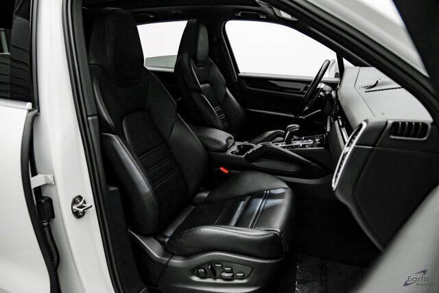 2023 Porsche Cayenne