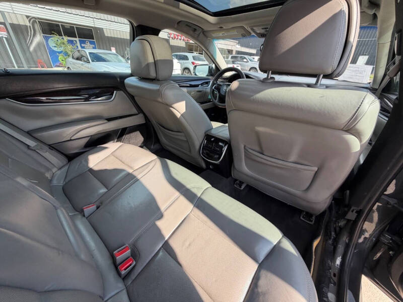 2013 Cadillac XTS Luxury Collection