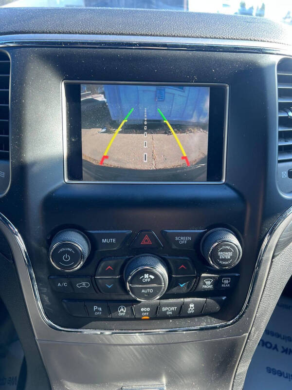 2019 Jeep Grand Cherokee Laredo E