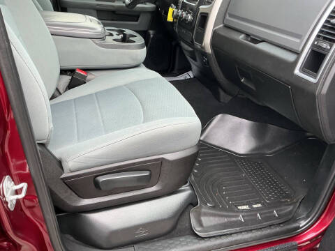 2019 RAM 1500 Classic SLT