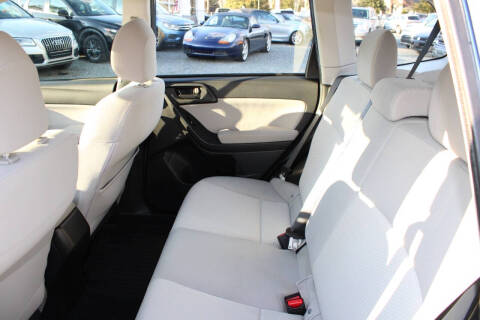 2015 Subaru Forester 2.5i