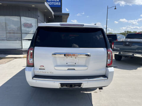 2016 GMC Yukon XL Denali