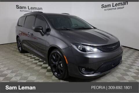 2019 Chrysler Pacifica for sale at Sam Leman Chrysler Jeep Dodge of Peoria in Peoria IL