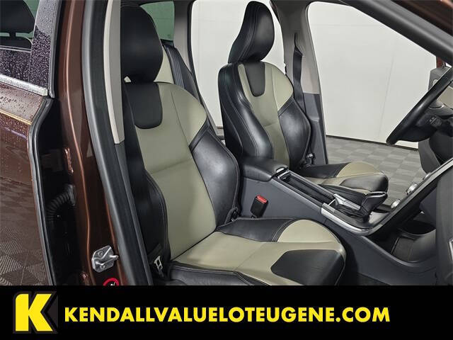 2017 Volvo XC60 T6 Dynamic