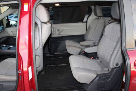 2021 Toyota Sienna LE 8-Passenger