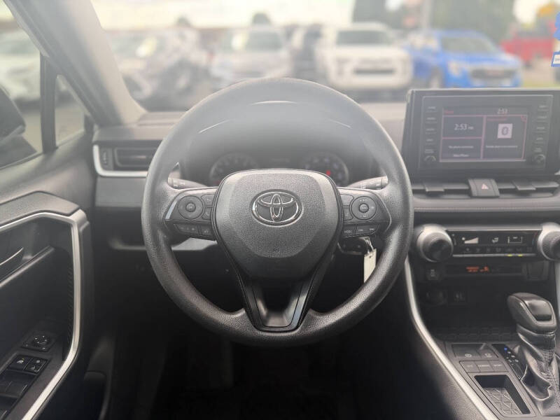 2019 Toyota RAV4 LE