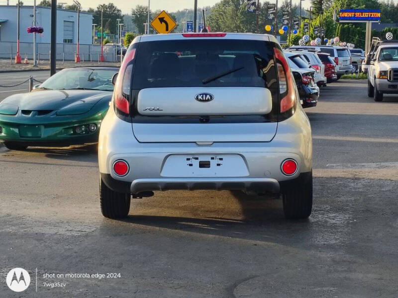2018 Kia Soul +