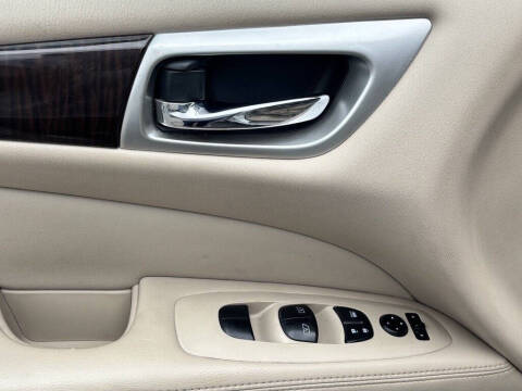 2014 Nissan Pathfinder Platinum