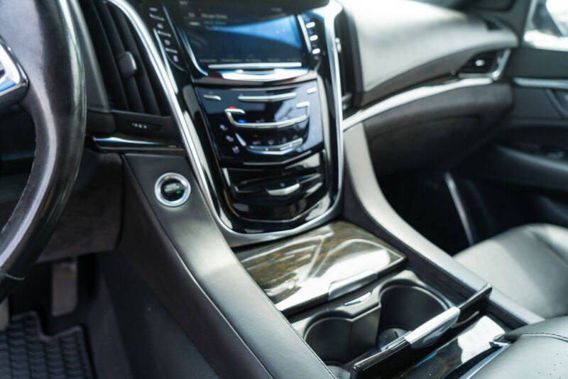 2019 Cadillac Escalade Platinum
