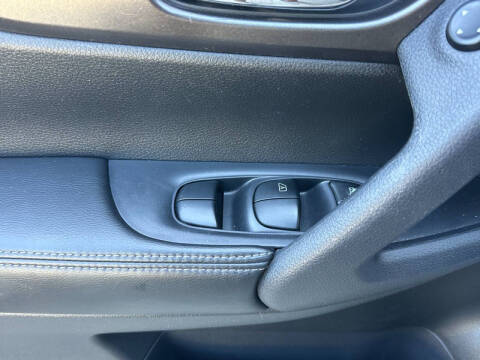 2014 Nissan Rogue S