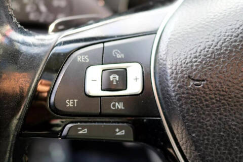 2019 Volkswagen Passat SE R-Line