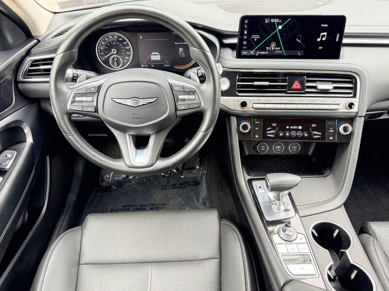 2025 Genesis G70