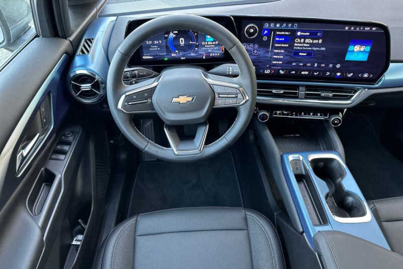 2026 Chevrolet Equinox EV LT 2