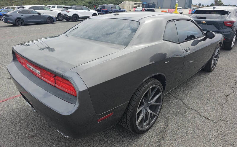2013 Dodge Challenger SXT