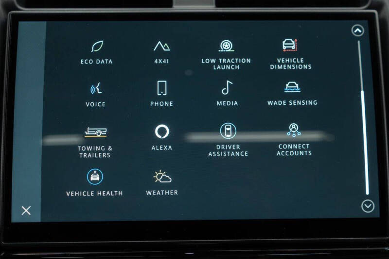 2024 Land Rover Discovery P300 Dynamic SE