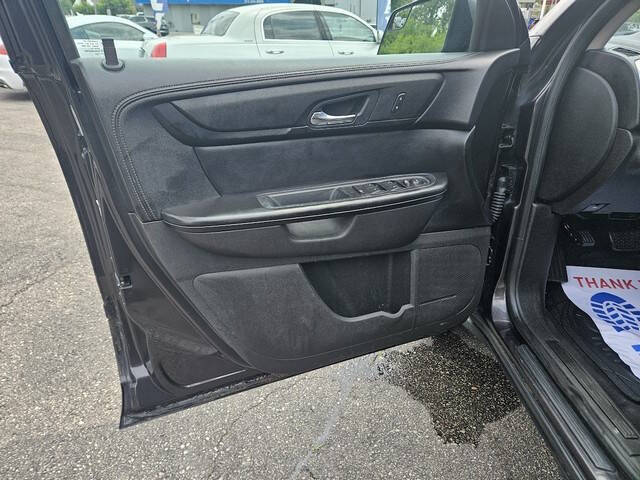 2013 GMC Acadia SLE-2